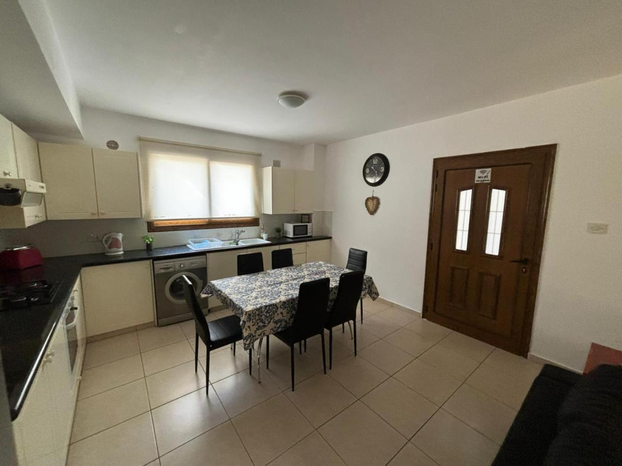 Brenner Holiday Apartments Πάφος Εξωτερικό φωτογραφία